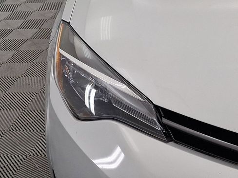 Used 2017 Toyota Corolla LE image 27