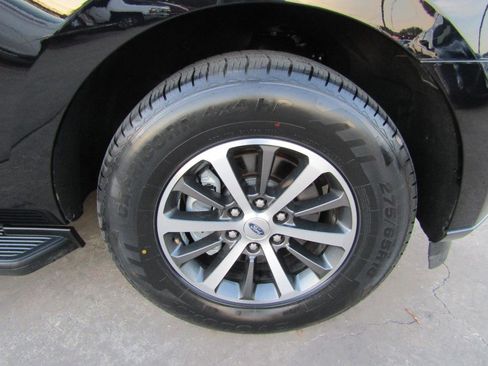 Used 2019 Ford Expedition XLT w/ Equipment Group 201A image 7