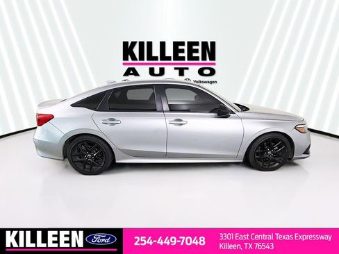 Used 2023 Honda Civic Sport image 9