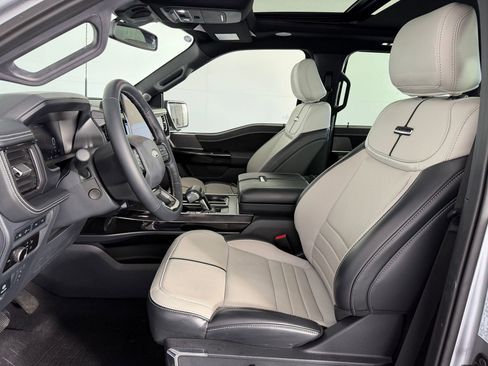 Used 2023 Ford F150 Lightning Platinum image 5