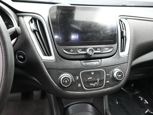 Used 2020 Chevrolet Malibu LS FWD image 15