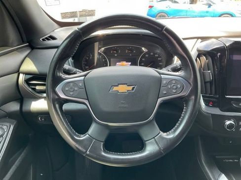 Used 2022 Chevrolet Traverse LT AWD/4WD image 3