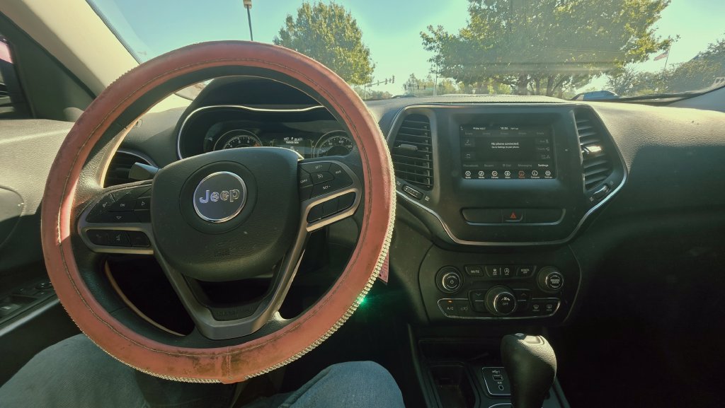 Used 2019 Jeep Cherokee Latitude w/ Popular Appearance Group FWD image 35