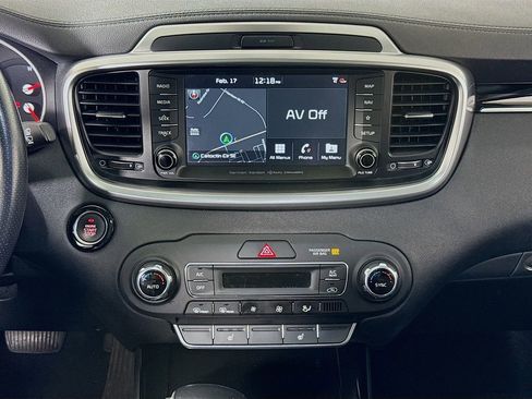 Used 2020 Kia Sorento SX image 15