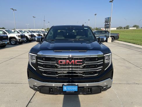 Certified 2025 GMC Sierra 1500 SLT w/ SLT Premium Plus Package AWD/4WD image 39