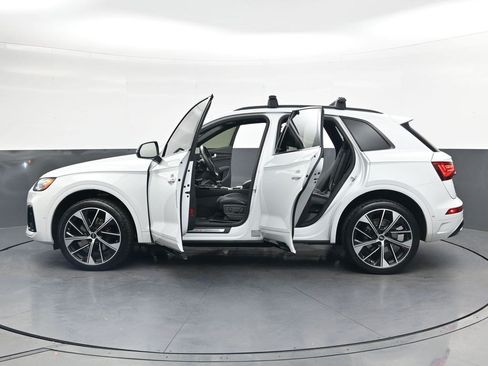 Used 2022 Audi SQ5 Prestige w/ Prestige Package AWD/4WD image 36