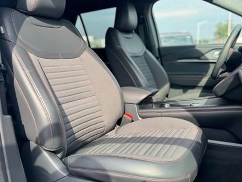 Used 2026 Ford Explorer ST-Line w/ ST-Line Street Pack RWD image 31