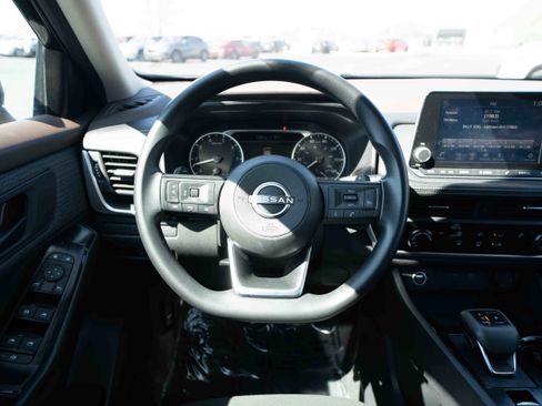 Used 2023 Nissan Rogue S FWD image 21