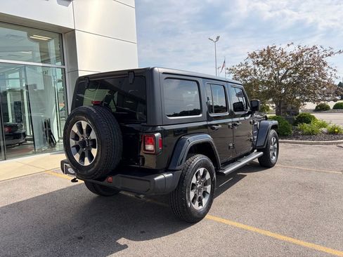 Used 2023 Jeep Wrangler Unlimited Sahara w/ Cold Weather Group AWD/4WD image 34