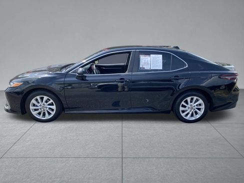 Used 2022 Toyota Camry LE FWD image 4
