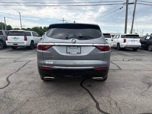 Used 2023 Buick Enclave Essence FWD image 7