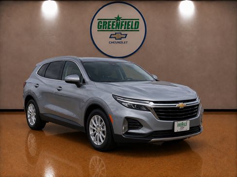 Used 2024 Chevrolet Equinox LT AWD/4WD image 1