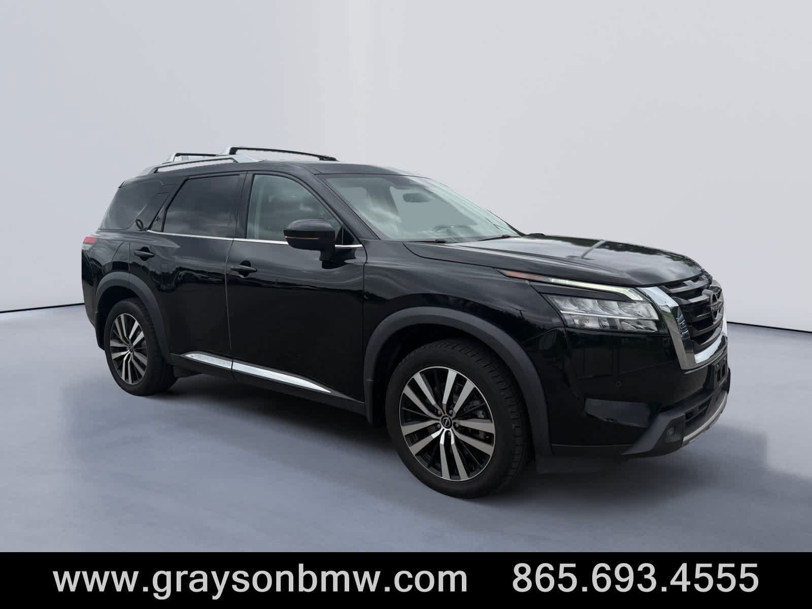 Used 2023 Nissan Pathfinder Platinum w/ Cargo Package AWD/4WD image 1