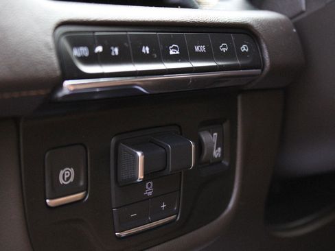 Used 2021 Cadillac Escalade Sport w/ Driver Assist Tech Package image 16