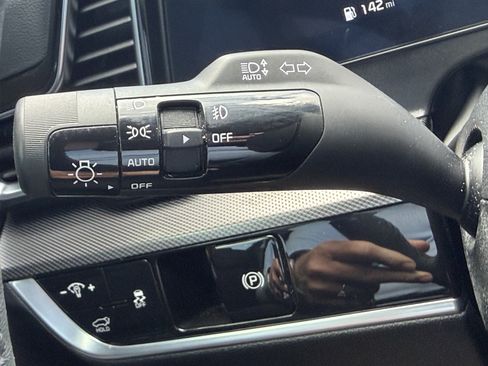 Certified 2024 Kia Sportage SX FWD image 29