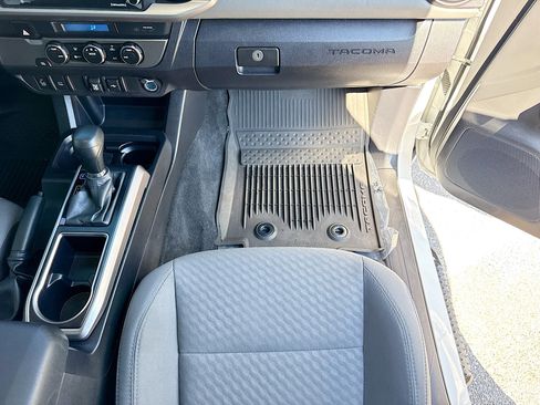 Used 2022 Toyota Tacoma SR5 image 17