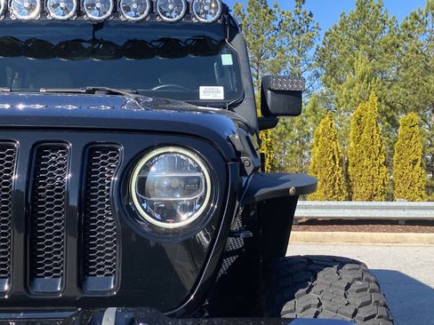 Used 2022 Jeep Wrangler Unlimited High Altitude image 42