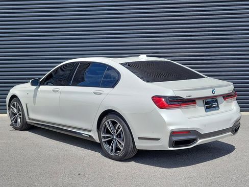 Used 2022 BMW 750i xDrive AWD/4WD image 3