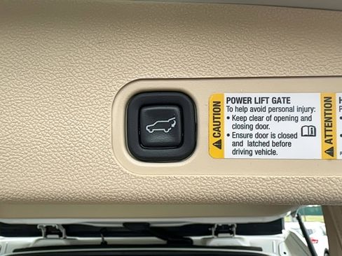 Used 2008 Cadillac Escalade Base image 29