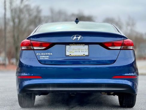 Used 2017 Hyundai Elantra SE image 6