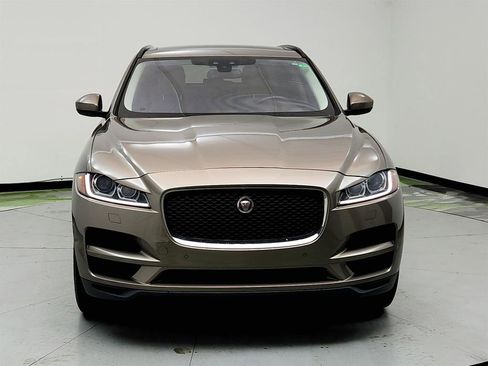 Used 2017 Jaguar F-PACE Prestige image 2