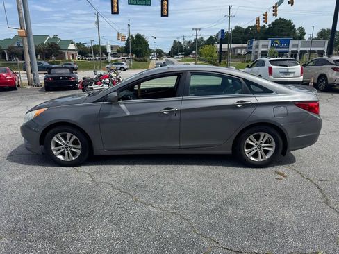 Used 2013 Hyundai Sonata GLS w/ Popular Equipment Pkg FWD image 2