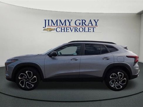 New 2026 Chevrolet Trax RS w/ Sunroof Package image 6