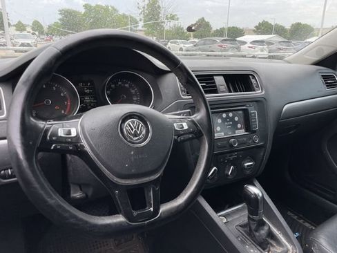 Used 2015 Volkswagen Jetta SE FWD image 10