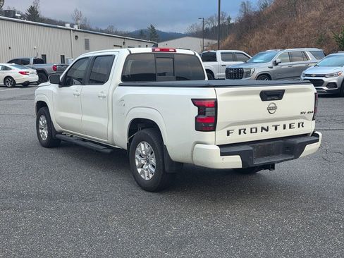 Used 2022 Nissan Frontier SV w/ Technology Package image 16