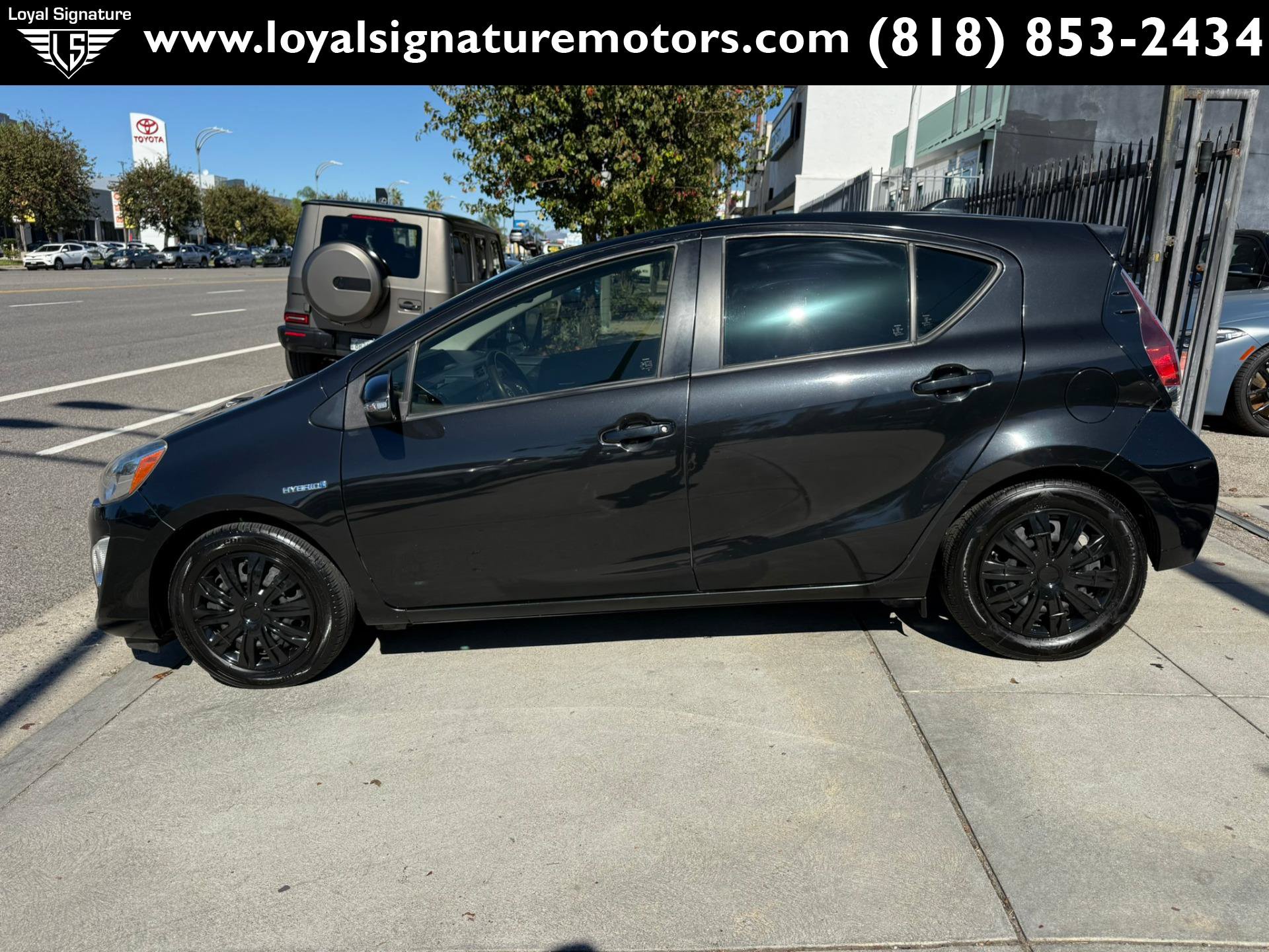 Used 2015 Toyota Prius C Two FWD image 4