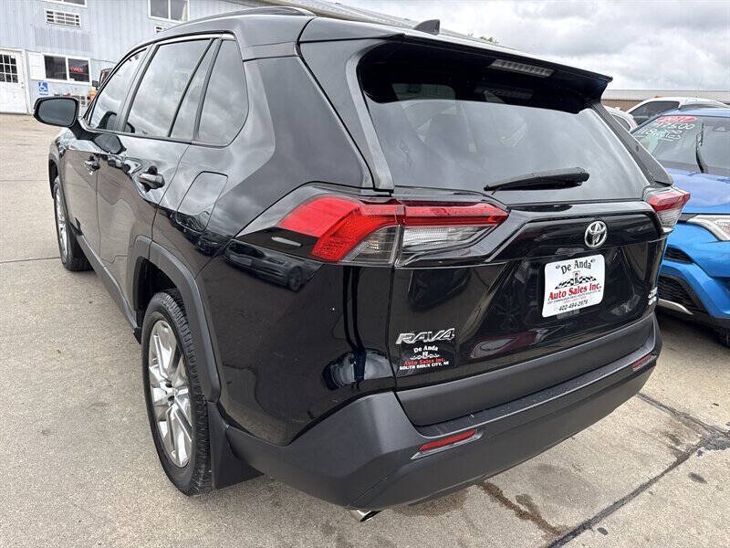 Used 2019 Toyota RAV4 XLE Premium AWD/4WD image 5
