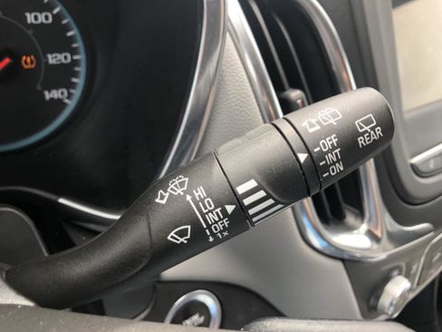 Used 2019 Chevrolet Equinox LS w/ LS Convenience Package FWD image 23