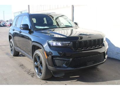 Used 2023 Jeep Grand Cherokee Altitude