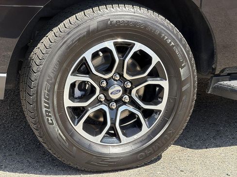 Used 2024 Ford Expedition Max XLT RWD image 32