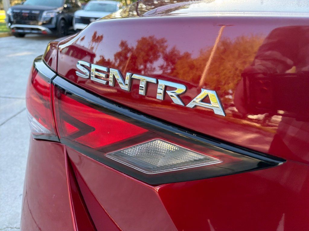 Used 2024 Nissan Sentra SV FWD image 10