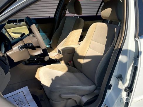 Used 2004 Honda Accord LX image 20