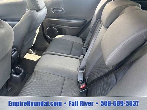 Used 2019 Honda HR-V EX image 16