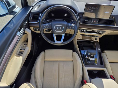 Used 2023 Audi Q5 e Premium Plus w/ Premium Plus Package image 10