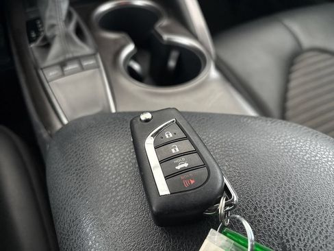 Used 2024 Toyota Camry SE FWD image 25
