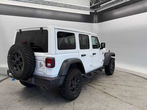 Used 2023 Jeep Wrangler Unlimited w/ Sun & Screen Package AWD/4WD image 9