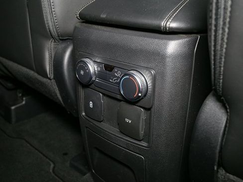 Used 2022 Ford Explorer XLT w/ Equipment Group 202A image 21