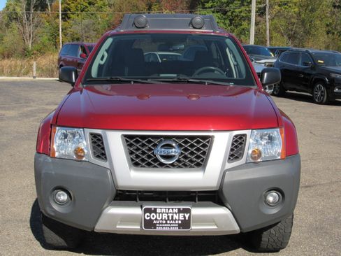 Used 2015 Nissan Xterra PRO-4X image 2