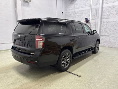 Used 2024 Chevrolet Suburban Z71 w/ Luxury Package AWD/4WD image 4