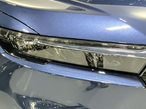 Used 2026 Honda CR-V EX-L image 11