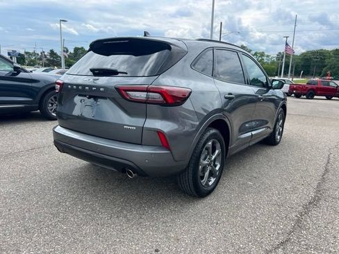 Certified 2023 Ford Escape ST-Line Select w/ Tech Pack #2 AWD/4WD image 4