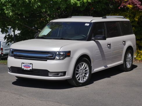 Used 2019 Ford Flex SEL w/ Equipment Group 202A AWD/4WD image 2