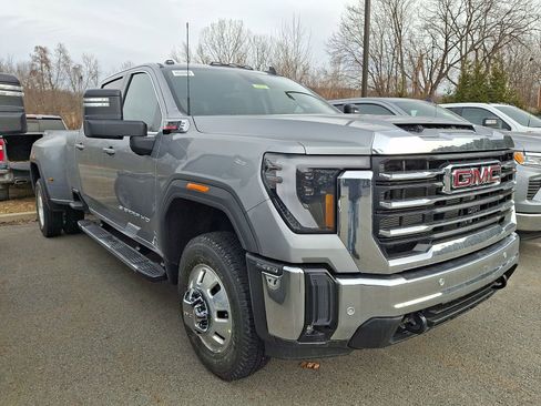 New 2026 GMC Sierra 3500 SLE w/ SLE Value Package image 1