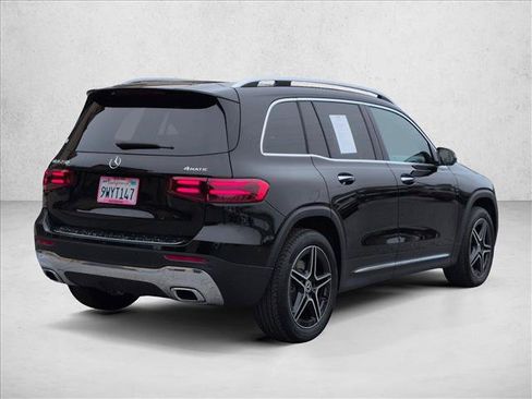 Used 2026 Mercedes-Benz GLB 250 4MATIC image 5