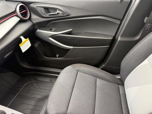 New 2026 Chevrolet Trax RS w/ Sunroof Package FWD image 15