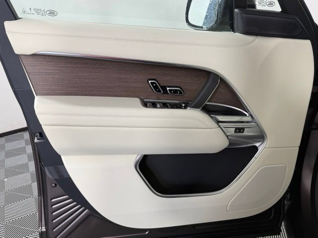 New 2026 Land Rover Range Rover SE AWD/4WD image 31